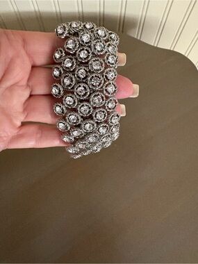 Crystal Cluster Stretch Bracelet - Silver Crystal